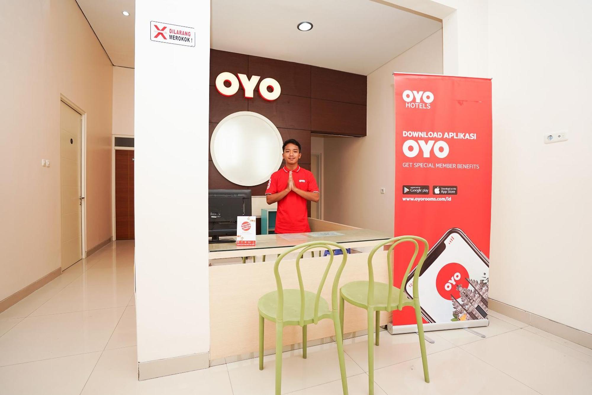Oyo 782 Menjangan Residence At Citraland 1 Сурабая Экстерьер фото
